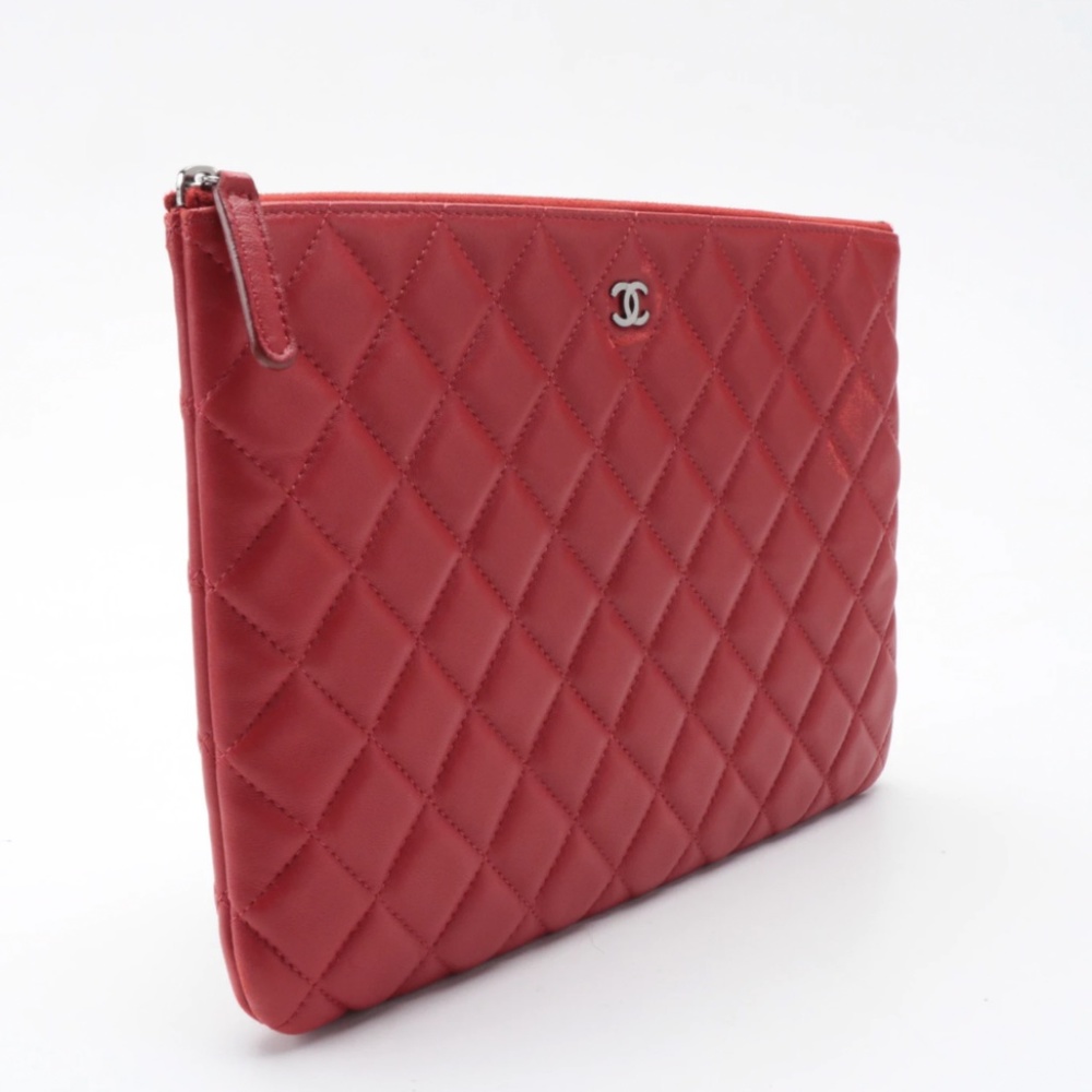 Chanel Medium O Case Clutch - Picture 13 of 13